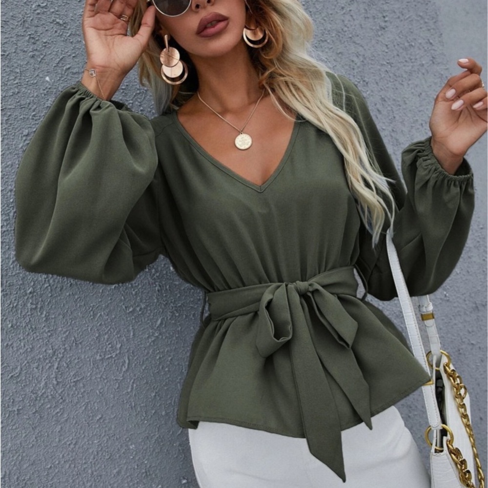 SHEIN Raglan Sleeve Belted Peplum Top Army Green